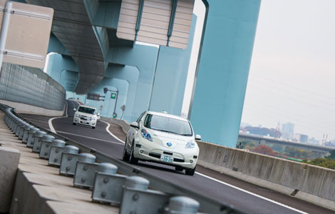 A highway demonstration experiment. (Photo courtesy of Nissan Motor Co., Ltd.).