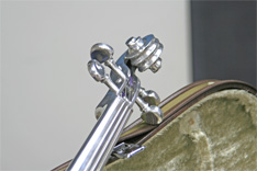 Magnesium Violins Created by Hammer