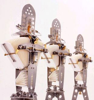 The Seamoons - created to robotize the way the human voice is emitted – triggered Otamatone’s development.