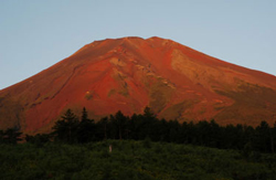 ɽ֮�գ�Yama no Hi��