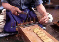 Japanese abaci, hand-made by craftsmen (Photo courtesy of DAIICHI CO., LTD)