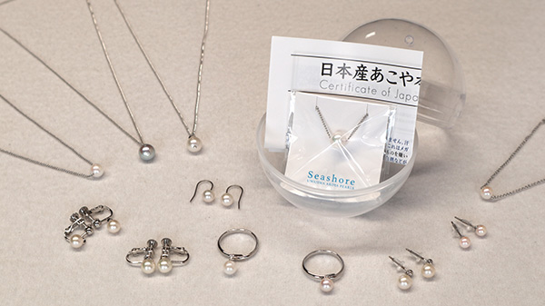 AKOYA PEARL CAPSULE TOY®