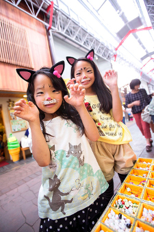 完成した招き猫メーク（瀬戸市交流活力部提供）