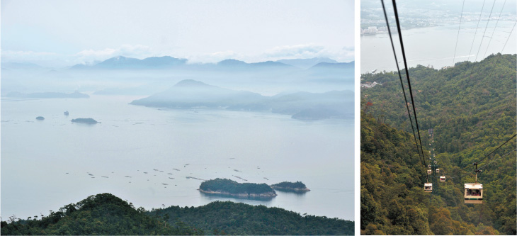 瀬戸内海にもやがかかった神秘的な風景