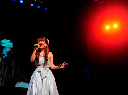 Makino Yui performing at Anime Song Live. (C)proof