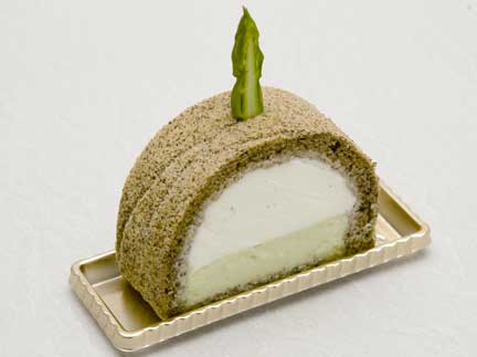 Green asparagus and vanilla mousse. (C)pâtisserie Potager