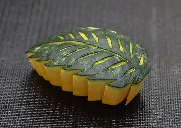 Pumpkin made to look like a leaf（Tsuji Culinary Institute）