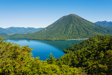 Nature can be enjoyed all year round at Lake Chuzenji, located at an elevation of 1,269 meters.