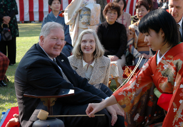 The Sayama Grand Tea Ceremony where  you can feel free to join in even if you are not Japanese (courtesy of Sayama City)