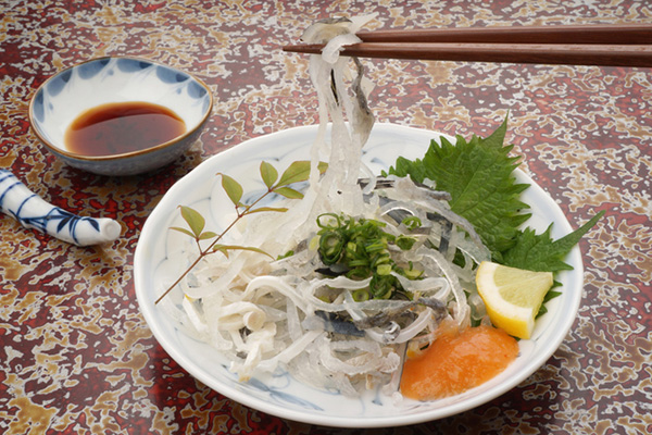 Peau de fugu légèrement bouillie