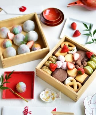 Un ensemble osechi tout-dessert. Des ensembles comme ceux-ci, qui répondent à des goûts particuliers, sont devenus populaires récemment.