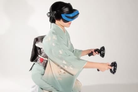 By wearing a VR headset and holding a VR controller in each hand, users can enter a virtual Japanese tearoom and pick up and place flowers in 3D space. (Photo courtesy of BBmedia Inc.)