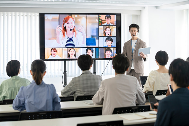 Les progrès des technologies de télécommunication ont facilité le travail et l’apprentissage à distance dans le monde entier.