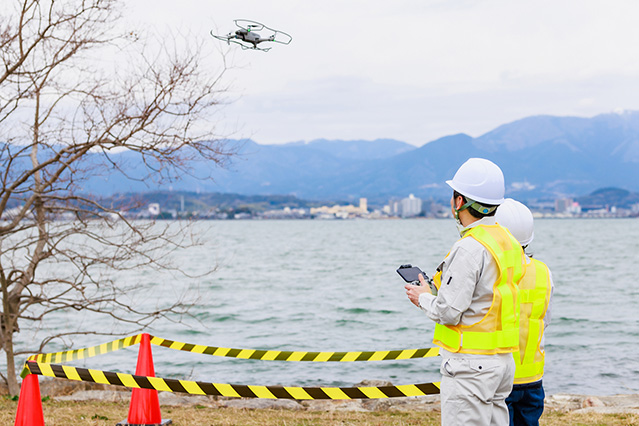 La portabilidad y la utilidad que ofrecen los drones los convierten en una herramienta indispensable para las labores de recuperación tras un desastre.