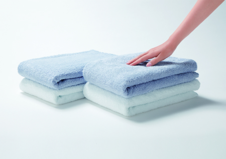 The rinsing effect also makes a difference. The right towels, washed in an ultrafine bubble-equipped washing machine, are much fluffier and softer.